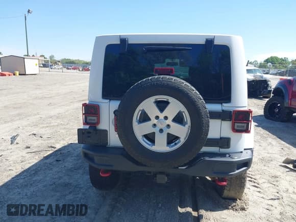 ✅ 2017 Jeep Wrangler Unlimited Rubicon • VIN: 1C4BJWFG9HL695361 • Lot: 42010655. Wystawiony na IAAI z przebiegiem 65 536 mil. Bezpłatny archiwum sprzedaży aukcyjnych z USA i szczegółowy raport historii pojazdu na DreamBid. Zdjęcie 16.