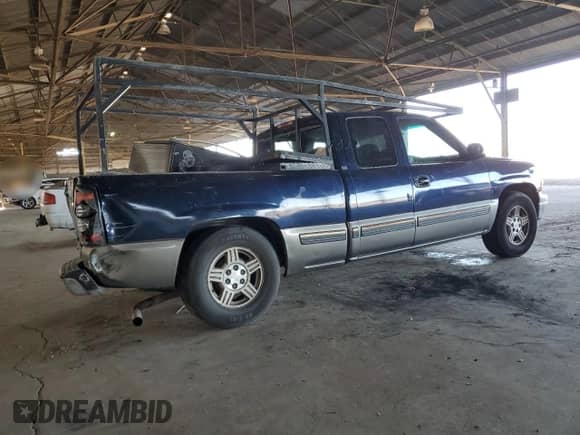 ✅ 1999 Chevrolet Silverado 1500 LS • VIN: 1GCEC19V0XZ107282 • Lot: 70884964. Wystawiony na Copart z przebiegiem 339 173 mil mil. Skorzystaj z bezpłatnego archiwum sprzedaży aukcyjnych z USA i zobacz szczegółowy raport historii pojazdu na DreamBid. Zdjęcie 3.
