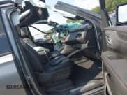 ✅ 2022 Chevrolet Suburban • VIN: 1GNSCEKT2NR124124 • Lot: 42671471. Wystawiony na IAAI z przebiegiem Nie podano. Bezpłatny archiwum sprzedaży aukcyjnych z USA i szczegółowy raport historii pojazdu na DreamBid. Zdjęcie 5.