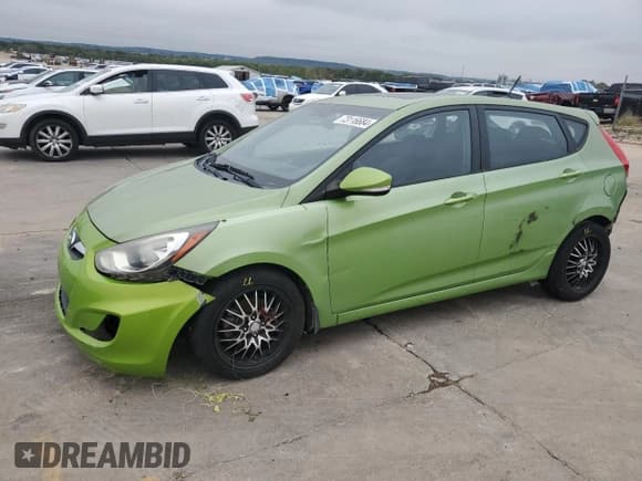 ✅ 2013 Hyundai Accent SE • VIN: KMHCU5AE2DU086432 • Лот: 73116684. Опубликован ранее на Copart с пробегом 134 594 миль. Бесплатный доступ к архиву аукционных продаж из США и подробный отчёт об истории автомобиля на DreamBid. Изображение 1.