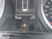 ✅ 2019 Volkswagen Golf S • VIN: 3VWH17AUXKM501078 • Lot: 42158280. Wystawiony na IAAI z przebiegiem 57 049 mil. Bezpłatny archiwum sprzedaży aukcyjnych z USA i szczegółowy raport historii pojazdu na DreamBid. Zdjęcie 15.