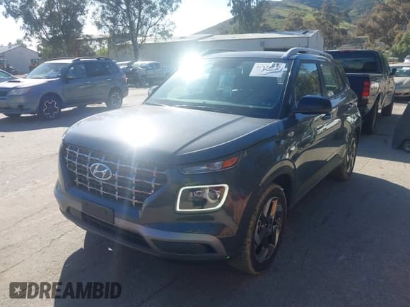 ✅ 2023 Hyundai Venue Limited • VIN: KMHRC8A33PU252586 • Lot: 41831713. Listed on IAAI with 16,174 mi. Free auction sales archive from the USA and detailed vehicle history report at DreamBid. Image 18.