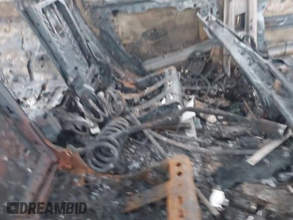 ✅ 2023 Jeep Grand Cherokee Limited • VIN: 1C4RJKBG3P8850744 • Lot: 41271709. Listed on IAAI with Not provided. Free auction sales archive from the USA and detailed vehicle history report at DreamBid. Image 8.