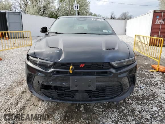 2024 Dodge Hornet R/T z VIN ZACPDFCW0R3A30992, wystawiony jako Copart lot #51642475 z przebiegiem 24 893 mil mil oraz Nie do naprawy • Non repairable. Historia ofert i sprzedaży dostępna na DreamBid. Obrazek 5.