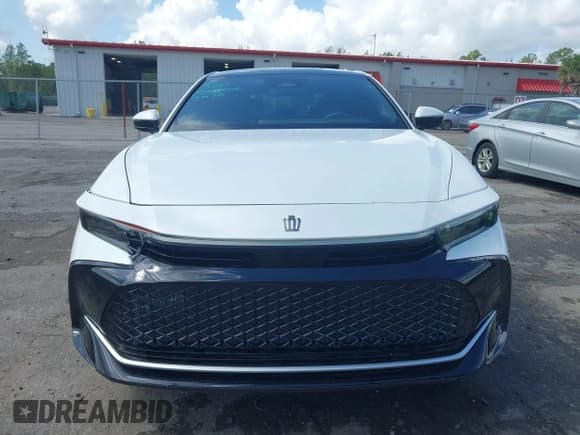 ✅ 2024 Toyota Crown XLE • VIN: JTDAAAAF4R3020760 • Lot: 42191441. Wystawiony na IAAI z przebiegiem 99 630 mil. Bezpłatny archiwum sprzedaży aukcyjnych z USA i szczegółowy raport historii pojazdu na DreamBid. Zdjęcie 13.