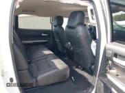 ✅ 2018 Toyota Tundra SR5 • VIN: 5TFDW5F12JX699931 • Лот: 43405028. Опубликован ранее на IAAI с пробегом 199 955 миль. Бесплатный доступ к архиву аукционных продаж из США и подробный отчёт об истории автомобиля на DreamBid. Изображение 8.