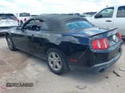 ✅ 2010 Ford Mustang V6 • VIN: 1ZVBP8EN7A5127918 • Лот: 42228710. Опубликован ранее на IAAI с пробегом 174 771 миль. Бесплатный доступ к архиву аукционных продаж из США и подробный отчёт об истории автомобиля на DreamBid. Изображение 3.