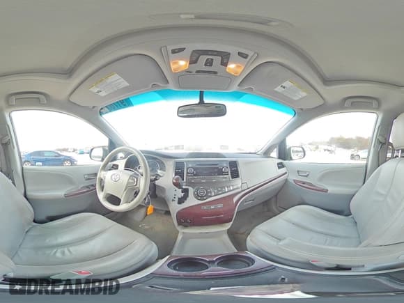 ✅ 2012 Toyota Sienna XLE • VIN: 5TDYK3DC1CS238136 • Lot: 91760985. Listed on Copart with 143,326 mi. Free auction sales archive from the USA and detailed vehicle history report at DreamBid. Image 16.