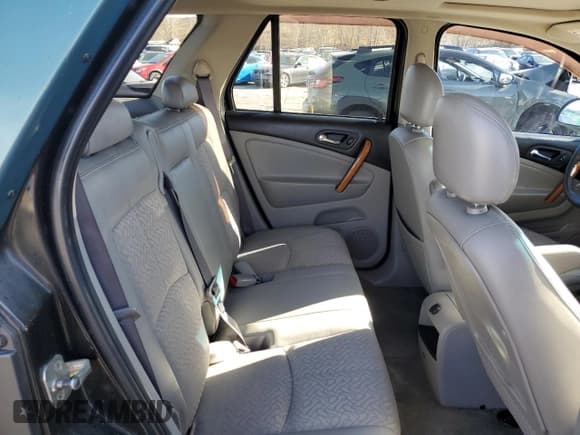 ✅ 2006 Saturn VUE • VIN: 5GZCZ634X6S853179 • Lot: 83218864. Wystawiony na Copart z przebiegiem 150 135 mil. Bezpłatny archiwum sprzedaży aukcyjnych z USA i szczegółowy raport historii pojazdu na DreamBid. Zdjęcie 11.