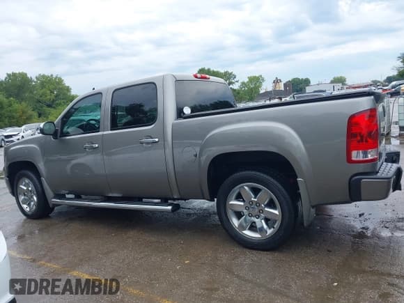 ✅ 2013 GMC Sierra 1500 SLT • VIN: 3GTP2WE72DG194940 • Lot: 43170172. Listed on IAAI with 190,690 mi. Free auction sales archive from the USA and detailed vehicle history report at DreamBid. Image 15.