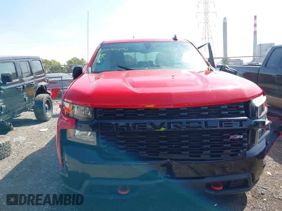 2020 Chevrolet Silverado 1500 Custom Trail Boss z VIN 1GCPYCEF0LZ153399, wystawiony jako IAAI lot #43232591 z przebiegiem 53 389 mil mil oraz . Historia ofert i sprzedaży dostępna na DreamBid. Obrazek 12.