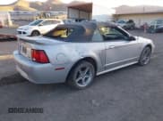 ✅ 2002 Ford Mustang Deluxe • VIN: 1FAFP44442F223979 • Лот: 43807965. Опубликован ранее на IAAI с пробегом 193 405 миль. Бесплатный доступ к архиву аукционных продаж из США и подробный отчёт об истории автомобиля на DreamBid. Изображение 4.