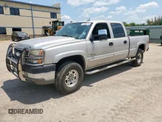 ✅ 2005 Chevrolet Silverado 2500HD LT • VIN: 1GCHK23275F895450 • Lot: 67300775. Wystawiony na Copart z przebiegiem 201 667 mil. Bezpłatny archiwum sprzedaży aukcyjnych z USA i szczegółowy raport historii pojazdu na DreamBid. Zdjęcie 1.