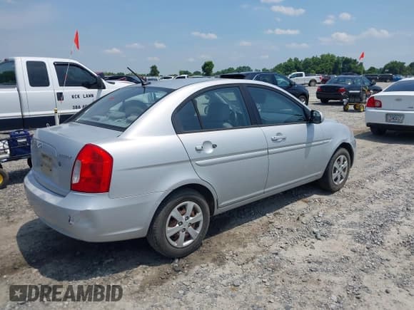 ✅ 2010 Hyundai Accent GLS • VIN: KMHCN4AC8AU460043 • Лот: 42353548. Опубликован ранее на IAAI с пробегом 139 280 миль. Бесплатный доступ к архиву аукционных продаж из США и подробный отчёт об истории автомобиля на DreamBid. Изображение 4.