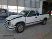 1997 Chevrolet S-10 LS с VIN 1GCDT19X3V8165967, выставлен на аукционе Copart как лот 81527634 с пробегом 228 491 миль миль и Списание • Salvage title. История ставок и продаж доступна на DreamBid. Изображение 1.