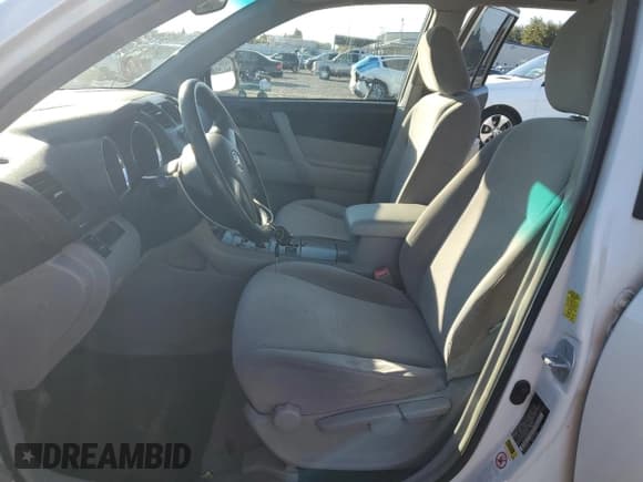 ✅ 2009 Toyota Highlander • VIN: JTEDA41A892006655 • Lot: 90376075. Listed on Copart with 174,569 mi. Free auction sales archive from the USA and detailed vehicle history report at DreamBid. Image 7.