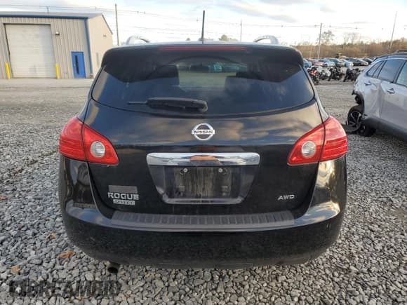 ✅ 2015 Nissan Rogue S • VIN: JN8AS5MV0FW261091 • Lot: 92634045. Wystawiony na Copart z przebiegiem 104 399 mil. Bezpłatny archiwum sprzedaży aukcyjnych z USA i szczegółowy raport historii pojazdu na DreamBid. Zdjęcie 6.