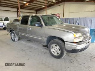 ✅ 2006 Chevrolet Silverado 1500 LT1 • VIN: 2GCEK13TX61158435 • Лот: 71489464. Опубликован ранее на Copart с пробегом 230 200 миль. Бесплатный доступ к архиву аукционных продаж из США и подробный отчёт об истории автомобиля на DreamBid. Изображение 4.