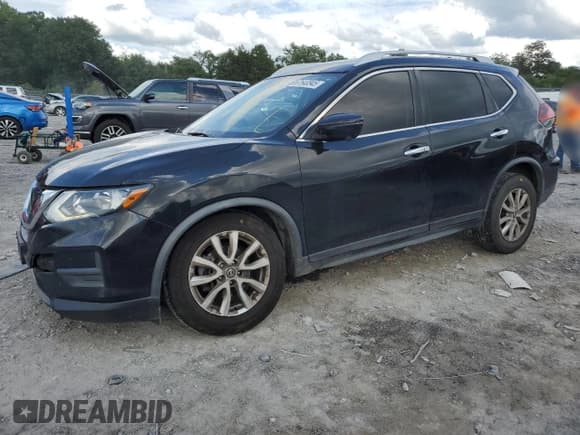 ✅ 2018 Nissan Rogue SV • VIN: JN8AT2MV6JW301288 • Lot: 67640845. Wystawiony na Copart z przebiegiem 122 375 mil. Bezpłatny archiwum sprzedaży aukcyjnych z USA i szczegółowy raport historii pojazdu na DreamBid. Zdjęcie 1.