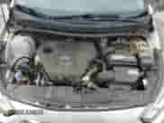 2017 Hyundai Accent SE z VIN KMHCT5AE8HU312577, wystawiony jako Copart lot #83965515 z przebiegiem 137 007 mil mil oraz Szkoda całkowita • Salvage title. Historia ofert i sprzedaży dostępna na DreamBid. Obrazek 11.