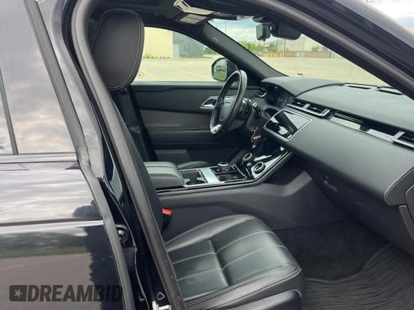 ✅ 2018 Land Rover Range Rover Velar S • VIN: SALYB2RN1JA726896 • Lot: 58622365. Listed on Copart with 174,307 mi. Free auction sales archive from the USA and detailed vehicle history report at DreamBid. Image 5.