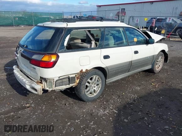 ✅ 2004 Subaru Legacy Outback • VIN: 4S3BH675947633230 • Lot: 43713896. Listed on IAAI with 187,672 mi. Free auction sales archive from the USA and detailed vehicle history report at DreamBid. Image 4.