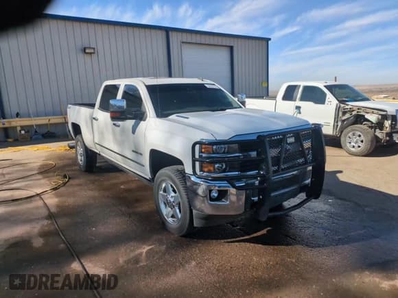 ✅ 2015 Chevrolet Silverado 2500HD LTZ • VIN: 1GC1KWE87FF106595 • Лот: 50557155. Опубликован ранее на Copart с пробегом 158 001 миль. Бесплатный доступ к архиву аукционных продаж из США и подробный отчёт об истории автомобиля на DreamBid. Изображение 13.