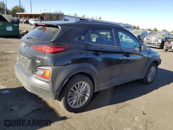 ✅ 2021 Hyundai Kona SEL • VIN: KM8K2CAA8MU683569 • Лот: 79392593. Опубликован ранее на Copart с пробегом 25 296 миль. Бесплатный доступ к архиву аукционных продаж из США и подробный отчёт об истории автомобиля на DreamBid. Изображение 3.