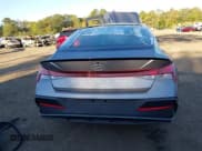 ✅ 2025 Hyundai Elantra SEL Sport • VIN: KMHLM4DG6SU933179 • Lot: 43275340. Wystawiony na IAAI z przebiegiem 44 mil. Bezpłatny archiwum sprzedaży aukcyjnych z USA i szczegółowy raport historii pojazdu na DreamBid. Zdjęcie 17.