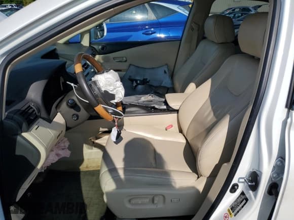 ✅ 2014 Lexus RX 450h • VIN: JTJBC1BA7E2067490 • Lot: 60258515. Wystawiony na Copart z przebiegiem Nie podano. Bezpłatny archiwum sprzedaży aukcyjnych z USA i szczegółowy raport historii pojazdu na DreamBid. Zdjęcie 7.