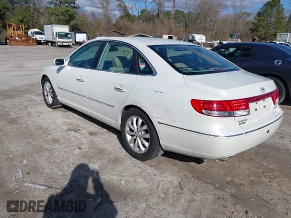 2006 Hyundai Azera SE with VIN KMHFC46F36A120653, listed as a IAAI auction lot 41729959 with 133,083 mi miles and . Bid and sale history available at DreamBid. Image 3.