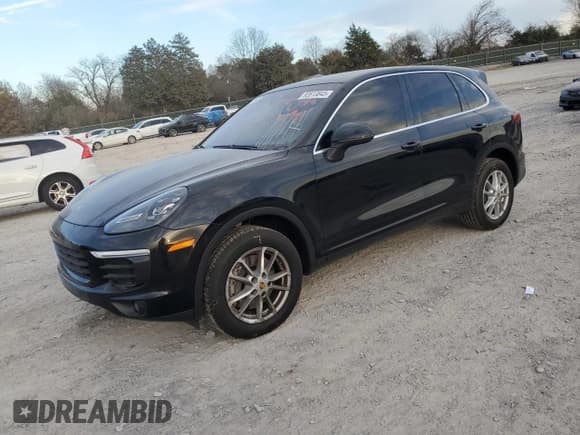 ✅ 2016 Porsche Cayenne • VIN: WP1AA2A23GKA13013 • Lot: 92613845. Wystawiony na Copart z przebiegiem 117 238 mil. Bezpłatny archiwum sprzedaży aukcyjnych z USA i szczegółowy raport historii pojazdu na DreamBid. Zdjęcie 1.