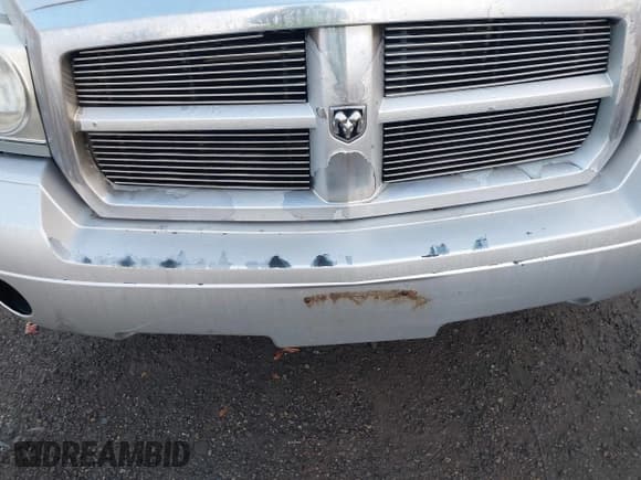 ✅ 2005 Dodge Dakota ST • VIN: 1D7HW28N65S130251 • Лот: 43622144. Опубликован ранее на IAAI с пробегом 205 489 миль. Бесплатный доступ к архиву аукционных продаж из США и подробный отчёт об истории автомобиля на DreamBid. Изображение 13.