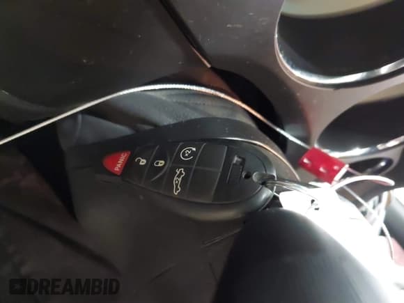 ✅ 2014 Dodge Challenger Rallye Redline • VIN: 2C3CDYAG6EH183262 • Lot: 42325141. Wystawiony na IAAI z przebiegiem 77 514 mil. Bezpłatny archiwum sprzedaży aukcyjnych z USA i szczegółowy raport historii pojazdu na DreamBid. Zdjęcie 11.