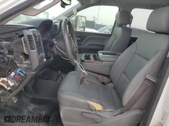 ✅ 2018 GMC Sierra 2500HD • VIN: 1GT12REY7JF202463 • Лот: 51239625. Опубликован ранее на Copart с пробегом 179 006 миль. Бесплатный доступ к архиву аукционных продаж из США и подробный отчёт об истории автомобиля на DreamBid. Изображение 7.