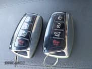 ✅ 2017 Hyundai Santa Fe Ultimate • VIN: 5XYZW4LA7HG407577 • Lot: 42429017. Listed on IAAI with 149,674 mi. Free auction sales archive from the USA and detailed vehicle history report at DreamBid. Image 11.