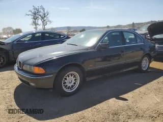 ✅ 1997 BMW 5 Series 528i • VIN: WBADD6327VBW13599 • Lot: 48437845. Wystawiony na Copart z przebiegiem 84 882 mil. Bezpłatny archiwum sprzedaży aukcyjnych z USA i szczegółowy raport historii pojazdu na DreamBid. Zdjęcie 1.