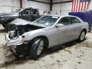 ✅ 2013 Chrysler 300 C • VIN: 2C3CCAKT3DH733330 • Lot: 47759815. Listed on Copart with 119,330 mi. Free auction sales archive from the USA and detailed vehicle history report at DreamBid. Image 1.