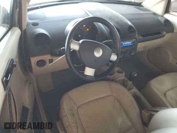 ✅ 2003 Volkswagen Beetle GLS • VIN: 3VWCD21Y83M327391 • Lot: 86988854. Listed on Copart with 181,999 mi. Free auction sales archive from the USA and detailed vehicle history report at DreamBid. Image 8.