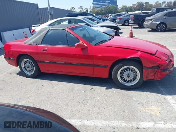 ✅ 1988 Mazda RX-7 • VIN: JM1FC3511J0107807 • Lot: 42304723. Wystawiony na IAAI z przebiegiem 134 369 mil. Bezpłatny archiwum sprzedaży aukcyjnych z USA i szczegółowy raport historii pojazdu na DreamBid. Zdjęcie 12.