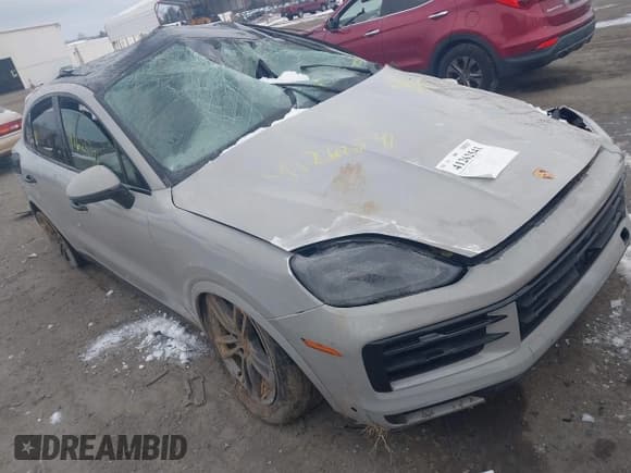 ✅ 2024 Porsche Cayenne • VIN: WP1BA2AY1RDA52862 • Lot: 41262541. Listed on IAAI with 13,084 mi. Free auction sales archive from the USA and detailed vehicle history report at DreamBid. Image 1.