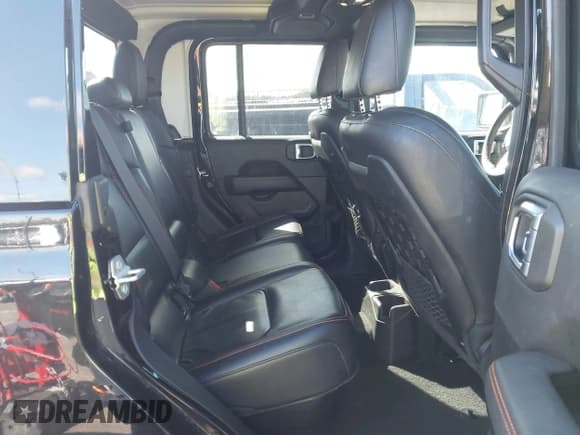 ✅ 2023 Jeep Gladiator Mojave • VIN: 1C6JJTEG8PL536381 • Lot: 43579748. Wystawiony na IAAI z przebiegiem 35 598 mil. Bezpłatny archiwum sprzedaży aukcyjnych z USA i szczegółowy raport historii pojazdu na DreamBid. Zdjęcie 8.