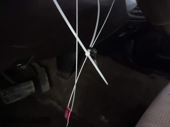 ✅ 2015 Chevrolet Silverado 2500HD LT • VIN: 1GC1KVEG0FF131663 • Lot: 42117911. Listed on IAAI with 144,511 mi. Free auction sales archive from the USA and detailed vehicle history report at DreamBid. Image 11.