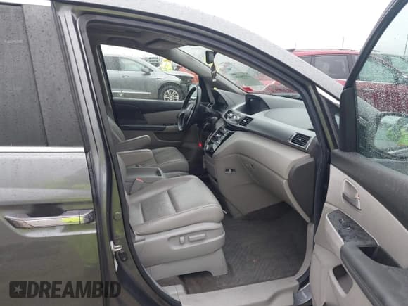 ✅ 2012 Honda Odyssey EX-L • VIN: 5FNRL5H63CB035402 • Lot: 43779658. Listed on IAAI with 170,420 mi. Free auction sales archive from the USA and detailed vehicle history report at DreamBid. Image 5.