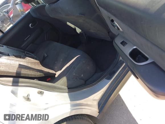 ✅ 2008 Nissan Versa SL • VIN: 3N1BC13E68L421834 • Lot: 43726915. Listed on IAAI with 215,159 mi. Free auction sales archive from the USA and detailed vehicle history report at DreamBid. Image 8.