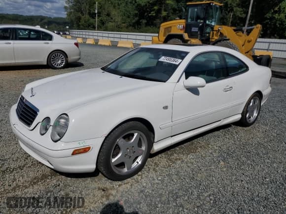 ✅ 1999 Mercedes-Benz CLK 320/430 • VIN: WDBLJ70G8XF077284 • Lot: 72495364. Wystawiony na Copart z przebiegiem 114 533 mil. Bezpłatny archiwum sprzedaży aukcyjnych z USA i szczegółowy raport historii pojazdu na DreamBid. Zdjęcie 1.