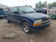 ✅ 2003 Chevrolet S-10 LS • VIN: 1GCCS19XX38175388 • Лот: 43401773. Опубликован ранее на IAAI с пробегом 229 451 миль. Бесплатный доступ к архиву аукционных продаж из США и подробный отчёт об истории автомобиля на DreamBid. Изображение 1.