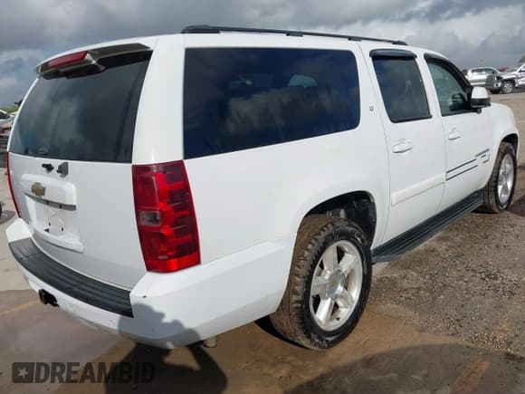 ✅ 2007 Chevrolet Suburban LTZ • VIN: 3GNFC16J47G100560 • Lot: 42432799. Listed on IAAI with 233,595 mi. Free auction sales archive from the USA and detailed vehicle history report at DreamBid. Image 4.