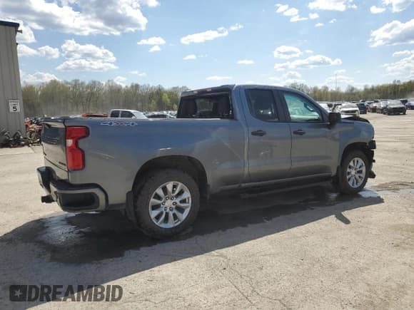 ✅ 2020 Chevrolet Silverado 1500 Custom • VIN: 1GCRYBEF0LZ288210 • Lot: 47538375. Wystawiony na Copart z przebiegiem 55 287 mil. Bezpłatny archiwum sprzedaży aukcyjnych z USA i szczegółowy raport historii pojazdu na DreamBid. Zdjęcie 3.