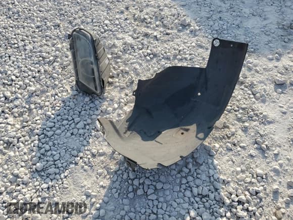 ✅ 2014 Ford Mustang V6 • VIN: 1ZVBP8AM1E5320522 • Лот: 87294305. Опубликован ранее на Copart с пробегом 112 177 миль. Бесплатный доступ к архиву аукционных продаж из США и подробный отчёт об истории автомобиля на DreamBid. Изображение 12.